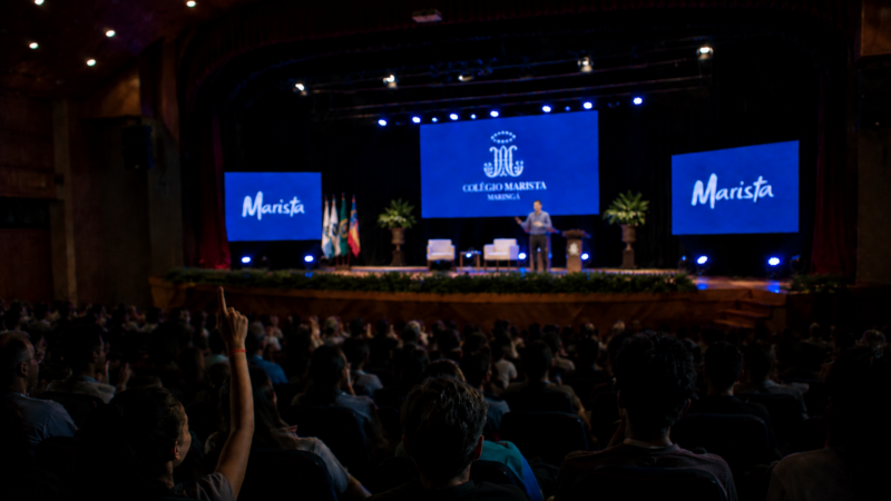 Colégio promove revisão gratuita e aberta para reforçar preparação para a UEM em Maringá