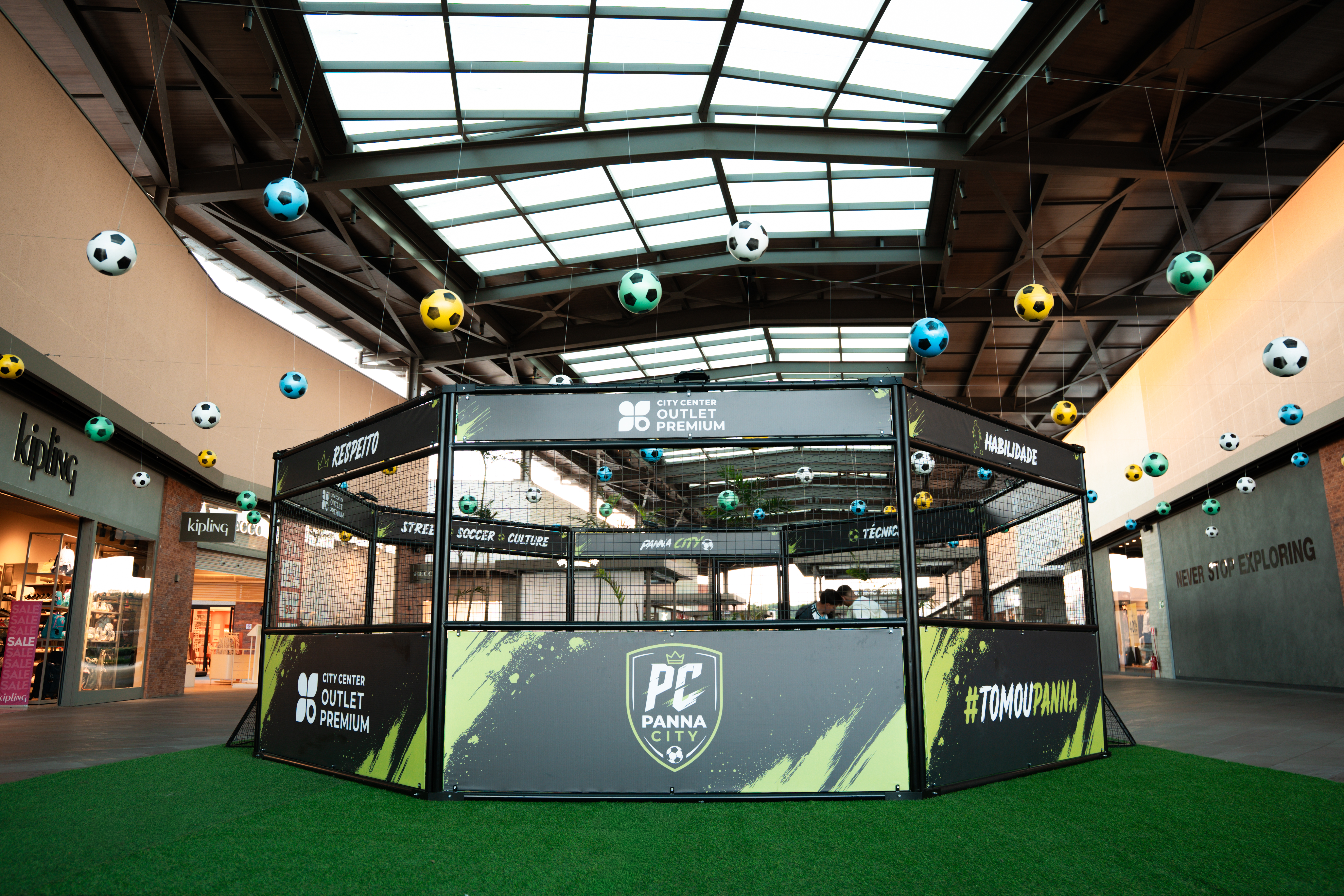 Panna City transforma futebol em batalha de dribles no City Center Outlet Premium
