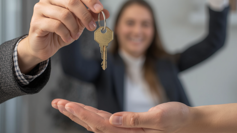 Confiança entre consumidores impulsiona programas de indicação e fortalece vendas no mercado imobiliário