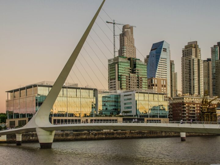eComex leva gestão de comex em nuvem e IA à Argentina