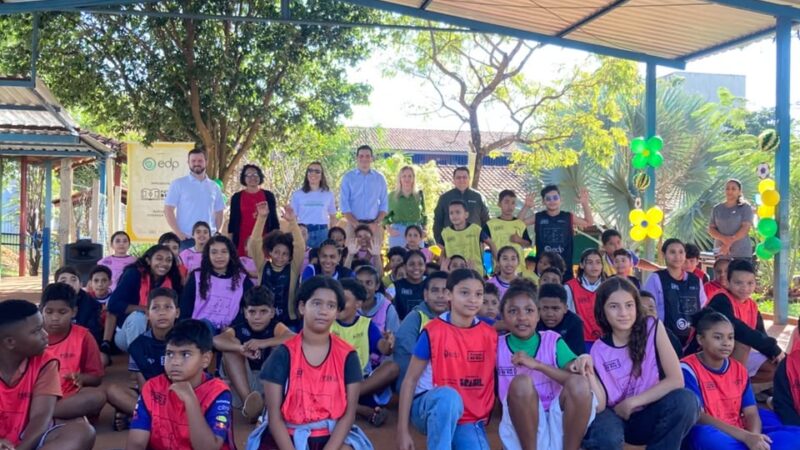 Sicredi e Visa levam ação social para cerca de 40 cidades, com objetivo de beneficiar 6,4 mil crianças e adolescentes por meio do esporte