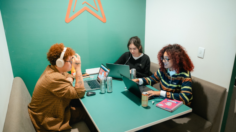 Grupo HEINEKEN lança programa de educação para colaboradores