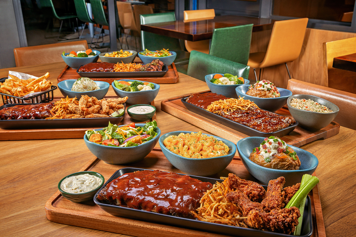 Outback aposta na tendência de compartilhar e lança campanha de tábuas com seus pratos mais pedidos em combinações inéditas