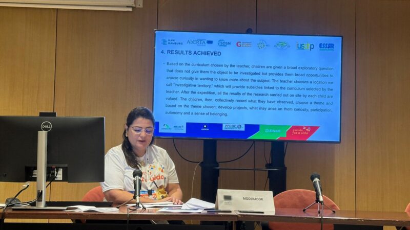 Pedagoga paranaense é reconhecida em publicação internacional