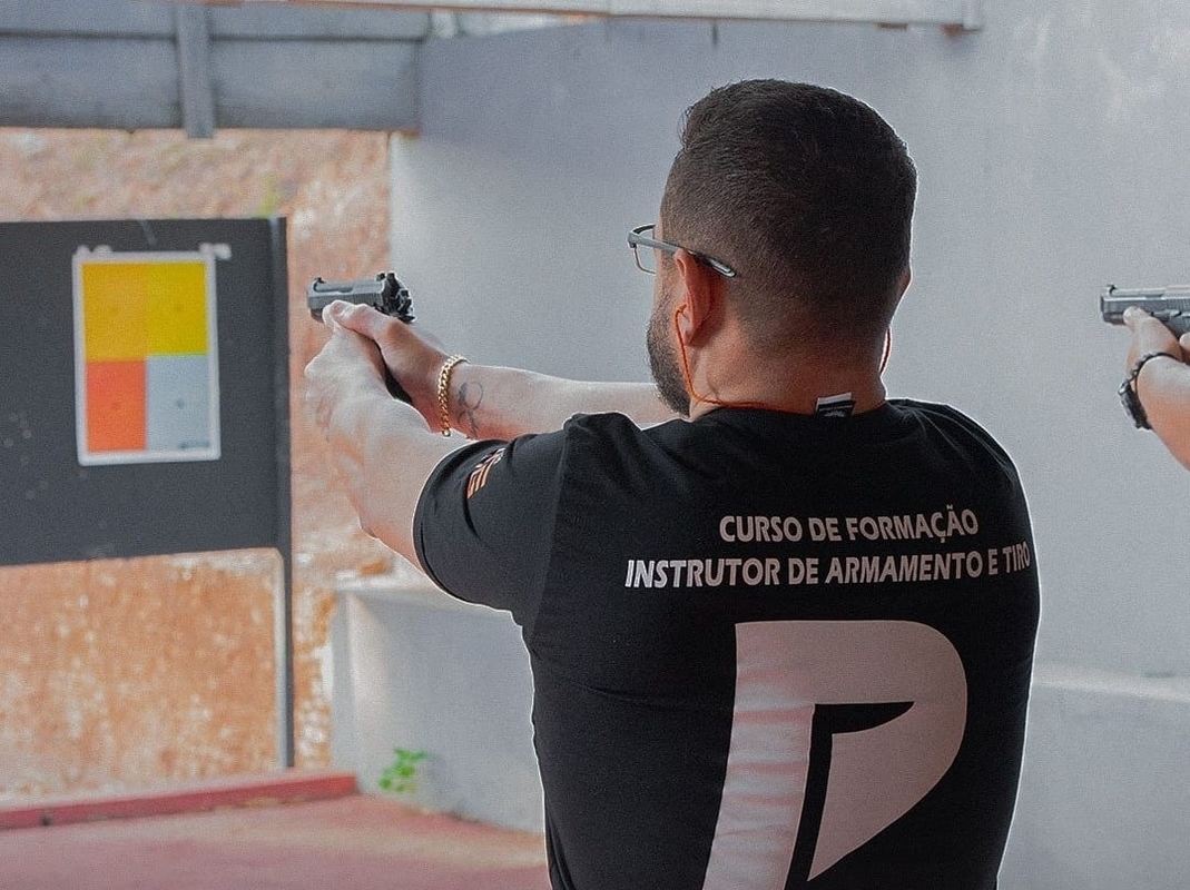 Renovação de CRAF pressiona procura por instrutor de tiro