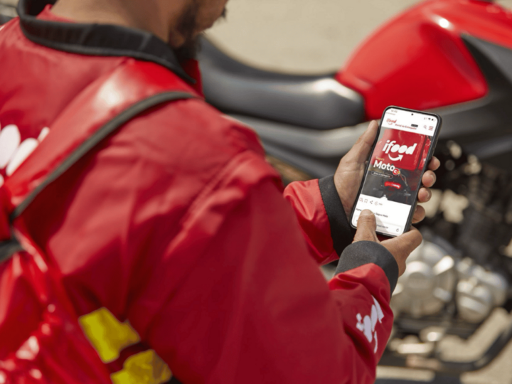 iFood oferece educação para 16 mil entregadores e familiares
