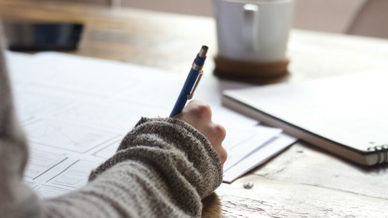 Trabalhadores de MG priorizam estudo de idiomas e tecnologia