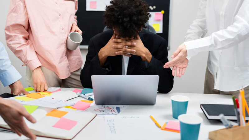 Escalas de trabalho influenciam saúde mental das equipes