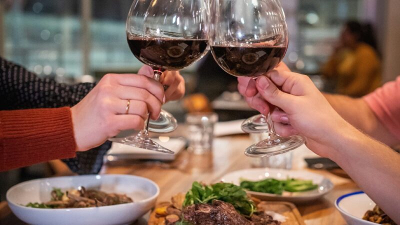 22 vinhos para se despedir do inverno e aproveitar as últimas noites frescas