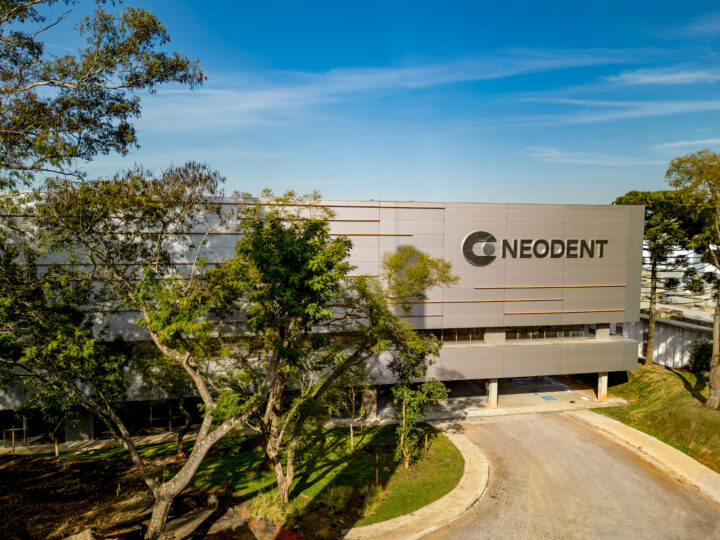 Neodent inaugura um dos maiores complexos industriais de implantes dentários do mundo com investimento de até R$ 2 bilhões