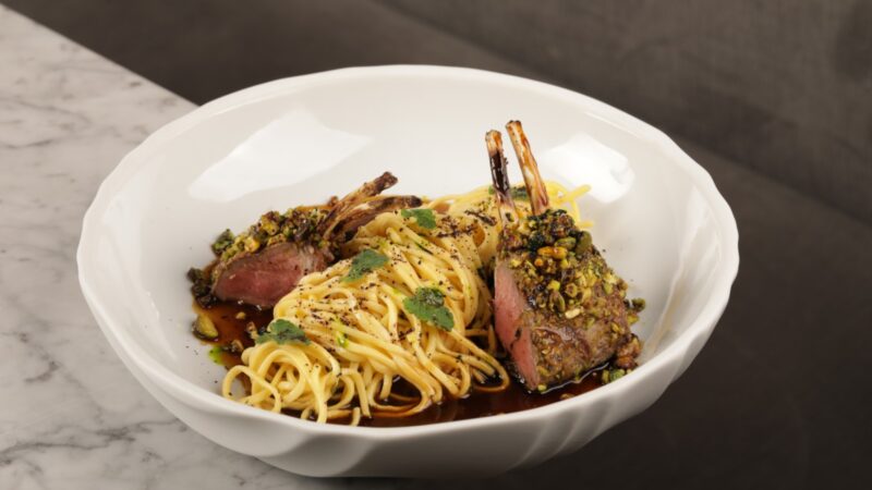 Experiência exclusiva no dia 15 de outubro tem menu de seis tempos e reúne pratos da chef curitibana a rótulos selecionados