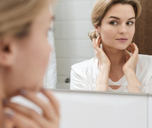 Facelift ganha espaço entre pacientes mais jovens
