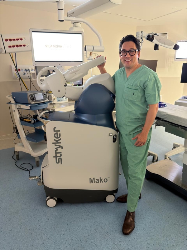 Dr. Marco Demange realiza cirurgia MAKO, inédita no Brasil