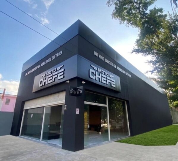MotoChefe chega à 100ª unidade e celebra expansão no país