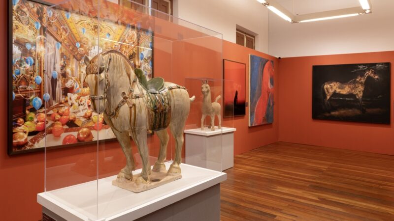Mostra inédita reúne 100 obras brasileiras e chinesas em SP