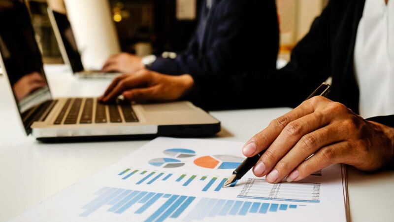 Ferramentas financeiras ajudam comerciantes a gerir negócio