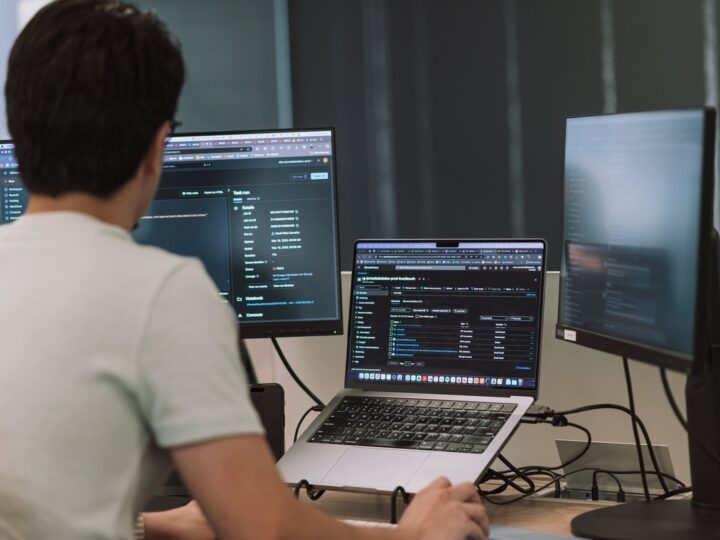 ISO 42001: o que muda na entrega de IA, segundo a Dataside