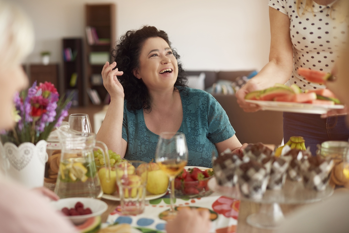 Menopausa muda o corpo e pede atenção à alimentação saudável