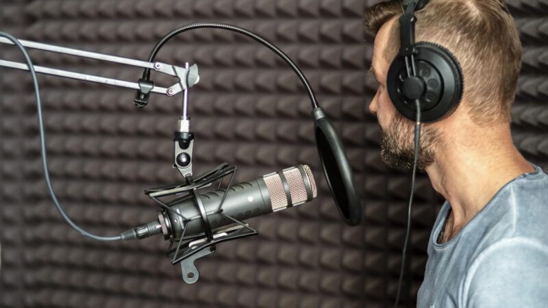 Como a dublagem nasce e amplia o acesso ao audiovisual