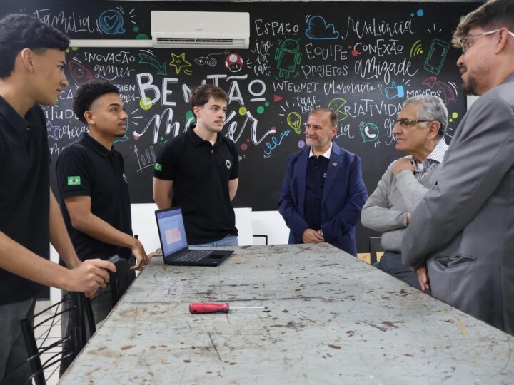 Etecs de São Paulo superam média da OCDE no Pisa 2025