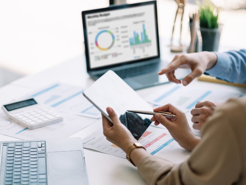 Inteligência Artificial ajuda a fechar mais negócios, aponta pesquisa