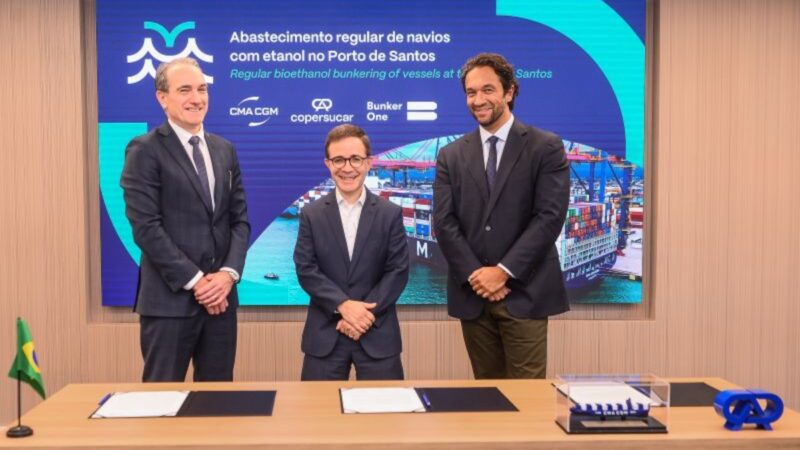 Etanol abastece navios regularmente no Porto de Santos