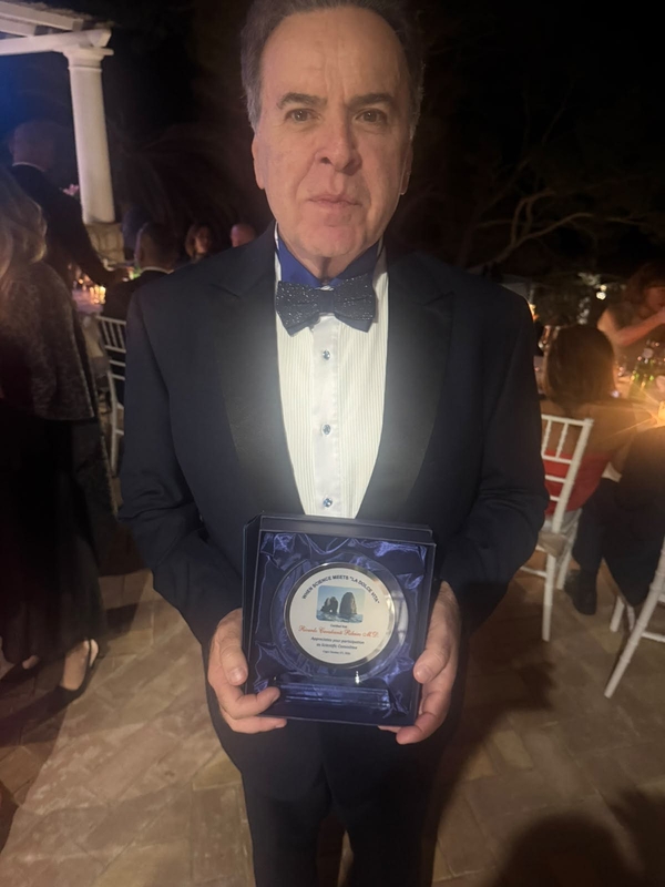 Ricardo Cavalcanti recebe homenagem em Capri