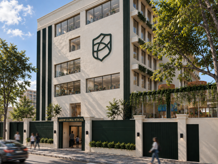 Nova escola em SP aposta em mentoria além das notas