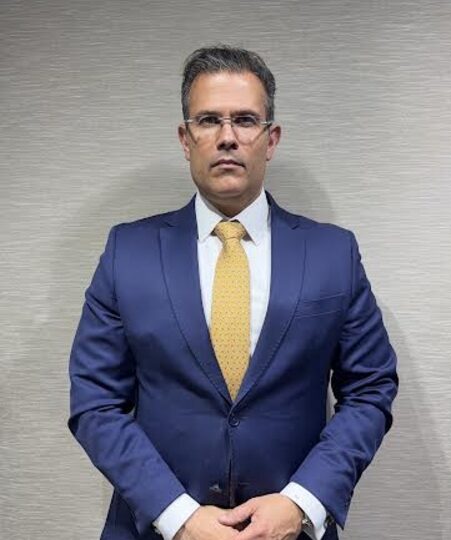 Decreto impõe prazo de duas horas contra deepfakes íntimos